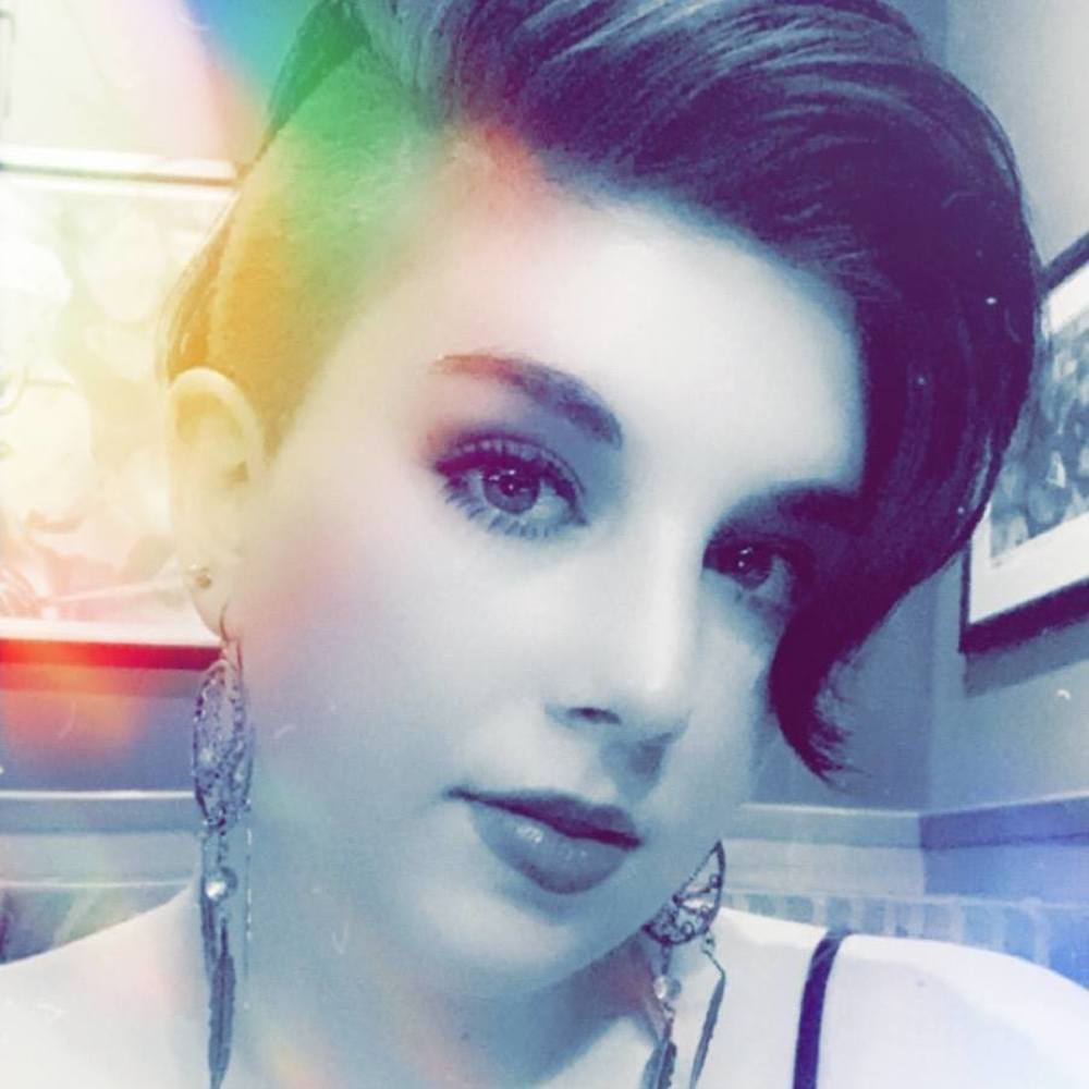 Meet your Posher, Jade